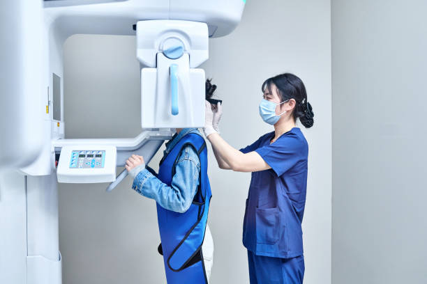 Best Emergency Tooth Extraction in Commercial Point, OH